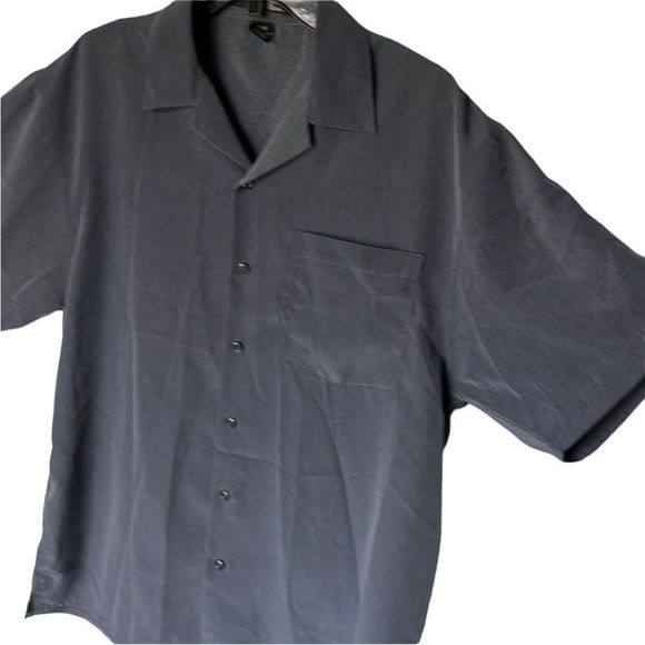 DKNY men’s blue short sleeve button down shirt size Medium - Picture 1 of 9